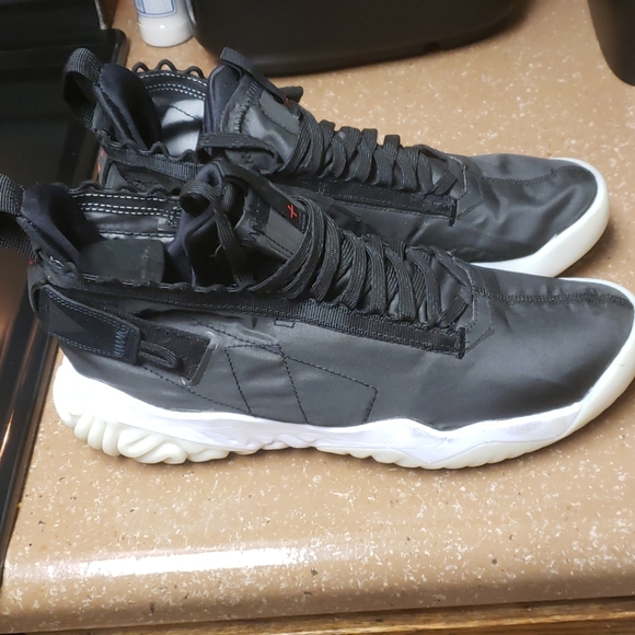 Jordan Proto-React Shoes - Picture 3 of 3